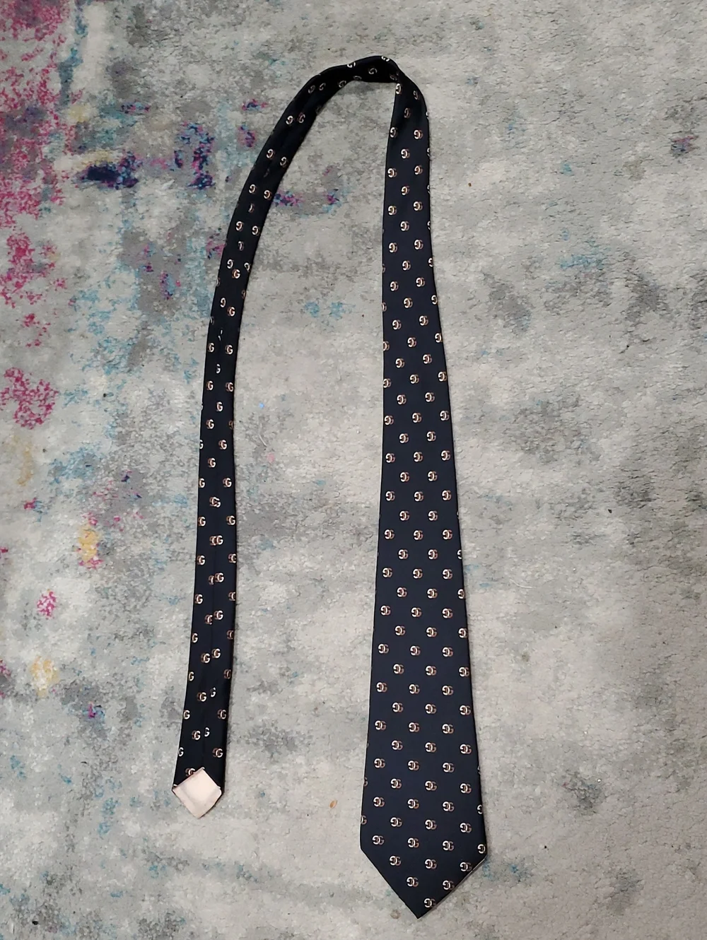 Vintage 1980s Gucci 100% Silk Necktie With GG Monogram Crest